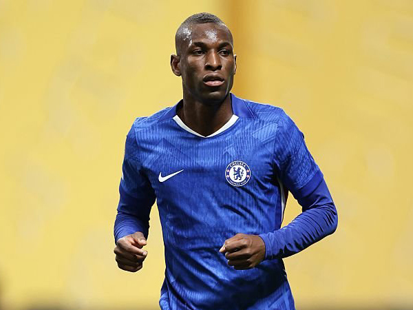 Dilirik Newcastle, Nicolas Jackson Pilih Bertahan di Chelsea